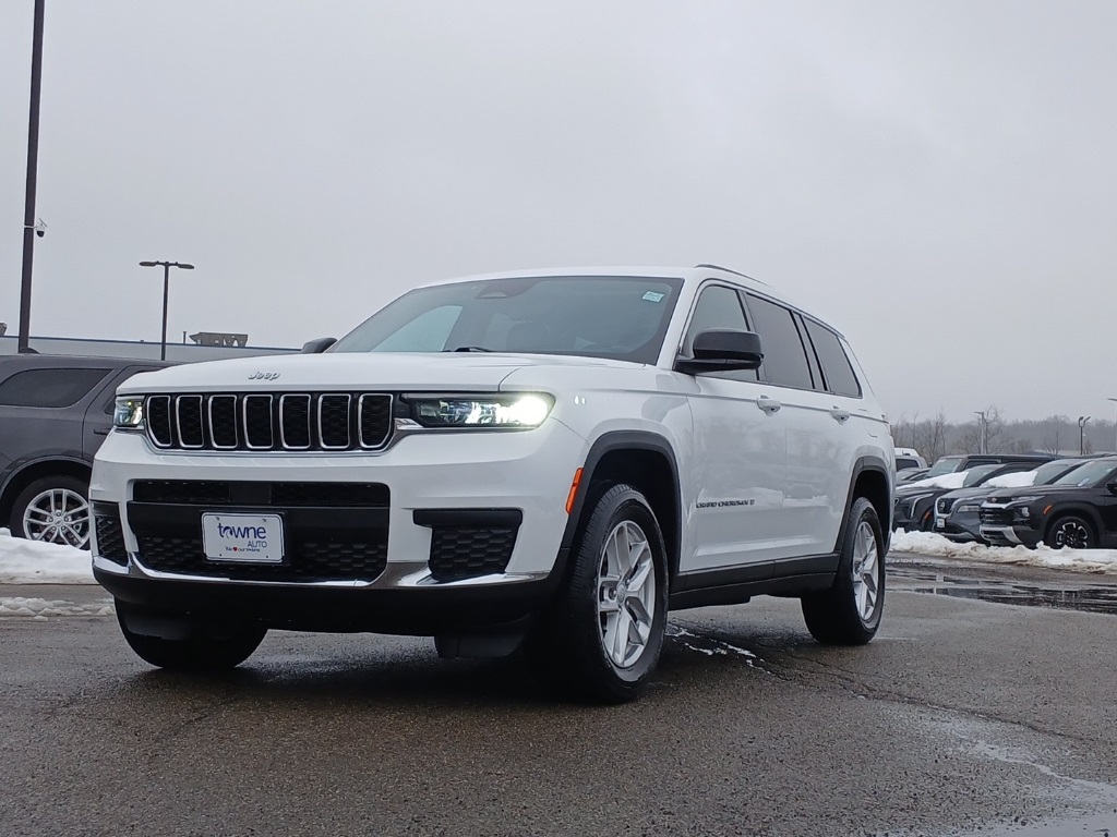 2022 Jeep Grand Cherokee L Laredo's photo