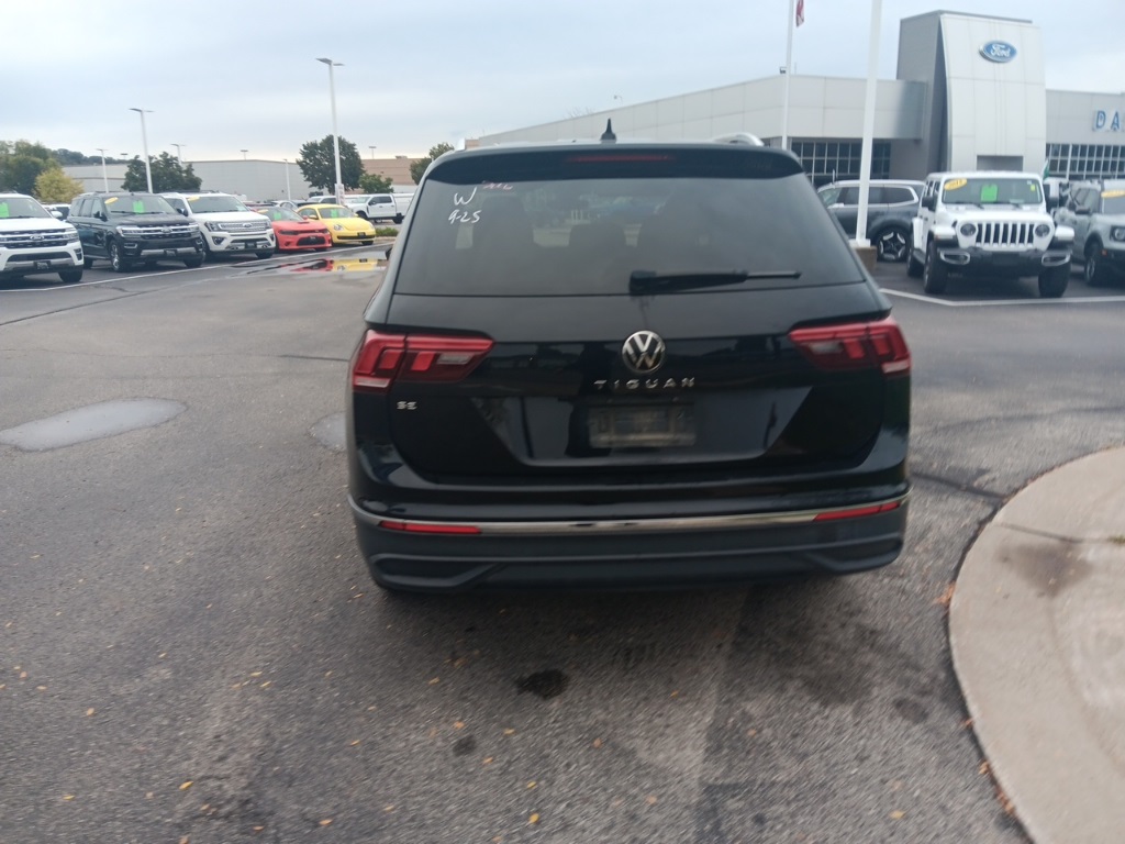2024 Volkswagen Tiguan SE Wolfsburg Edition photo 3