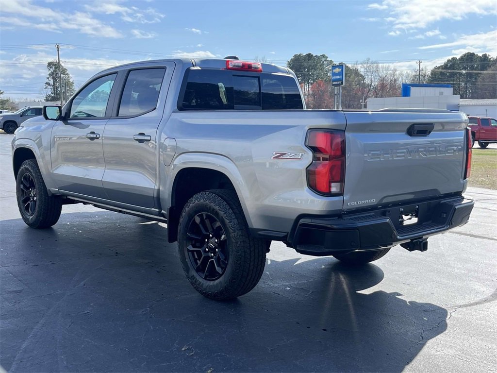 2025 Chevrolet Colorado Z71 photo 5
