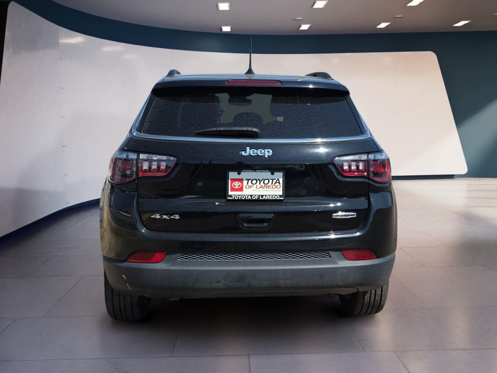 2024 Jeep Compass Latitude Lux photo 4