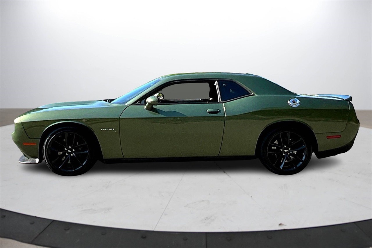 2022 Dodge Challenger R/T photo 5