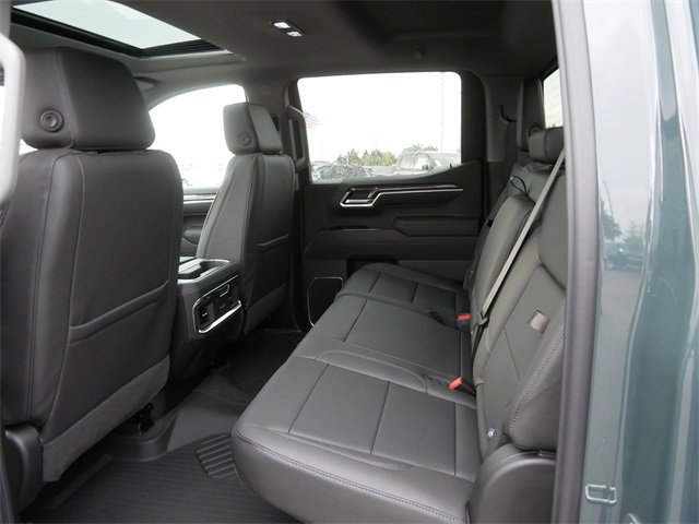 2026 Chevrolet Silverado 1500 LTZ photo 4