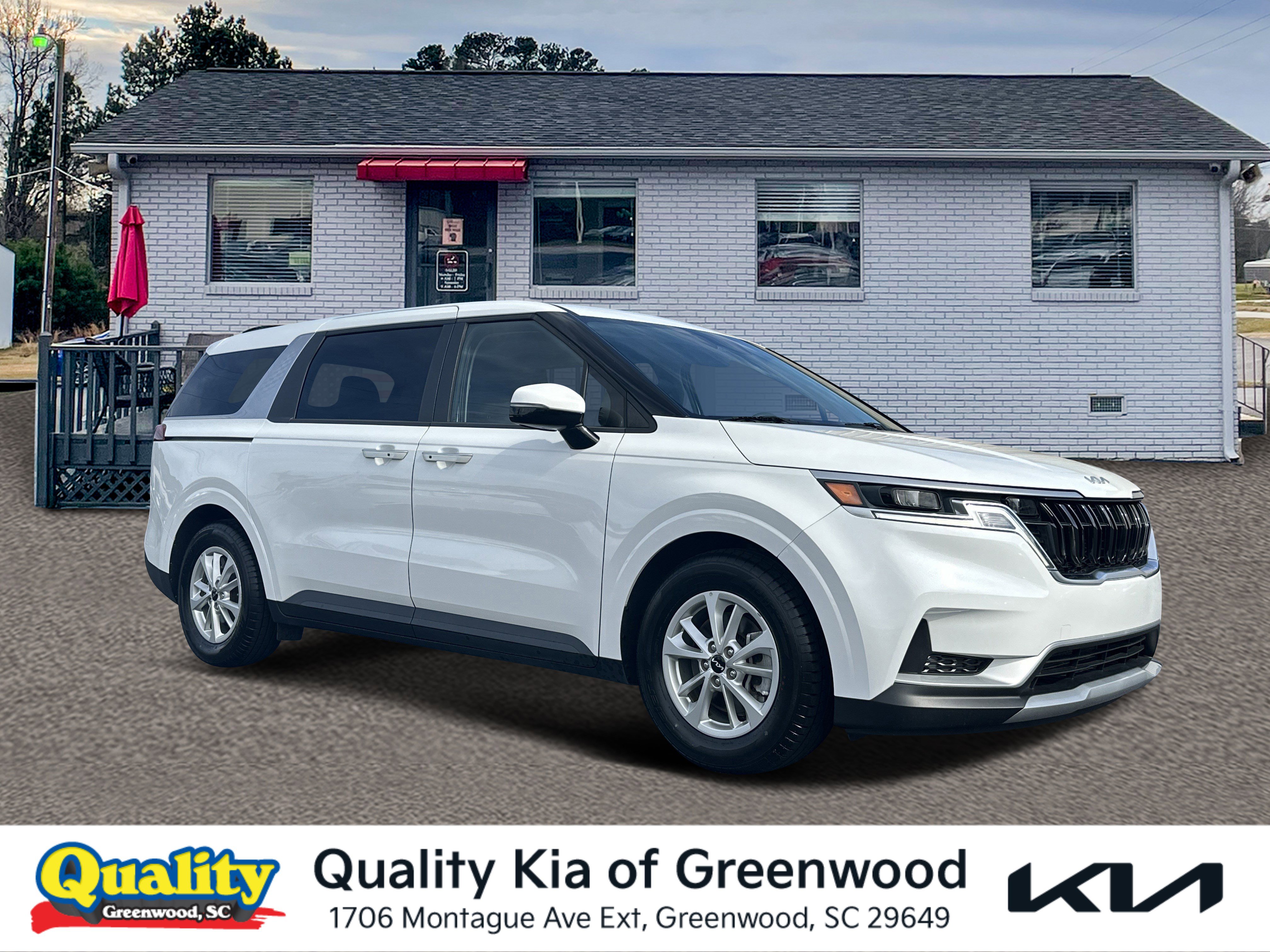 2022 Kia Carnival LX's photo