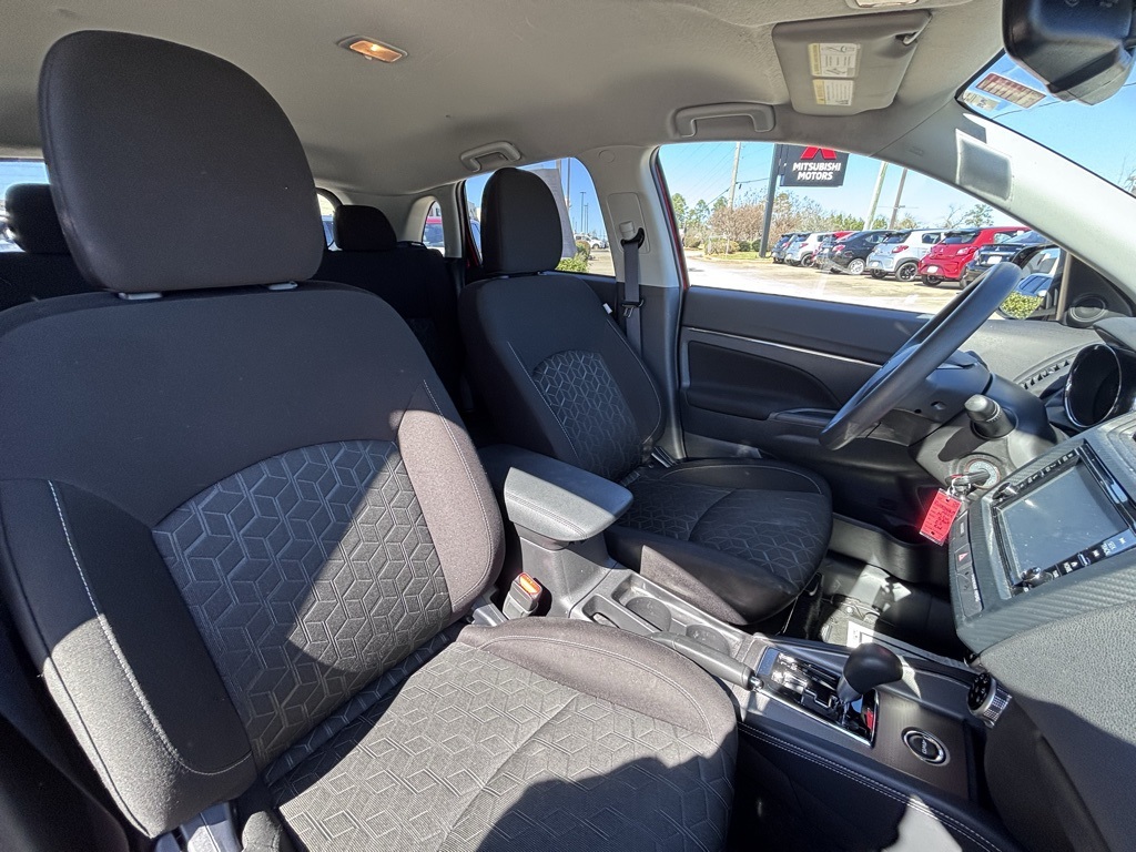 2024 Mitsubishi Outlander Sport ES photo 19