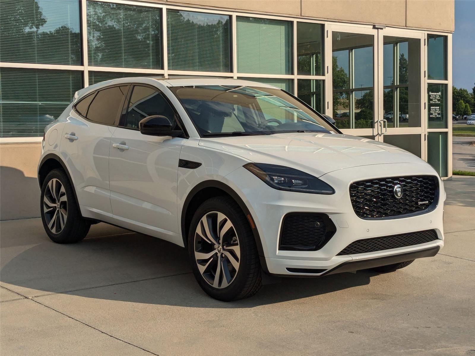 2024 Jaguar E-PACE R-Dynamic SE photo 3