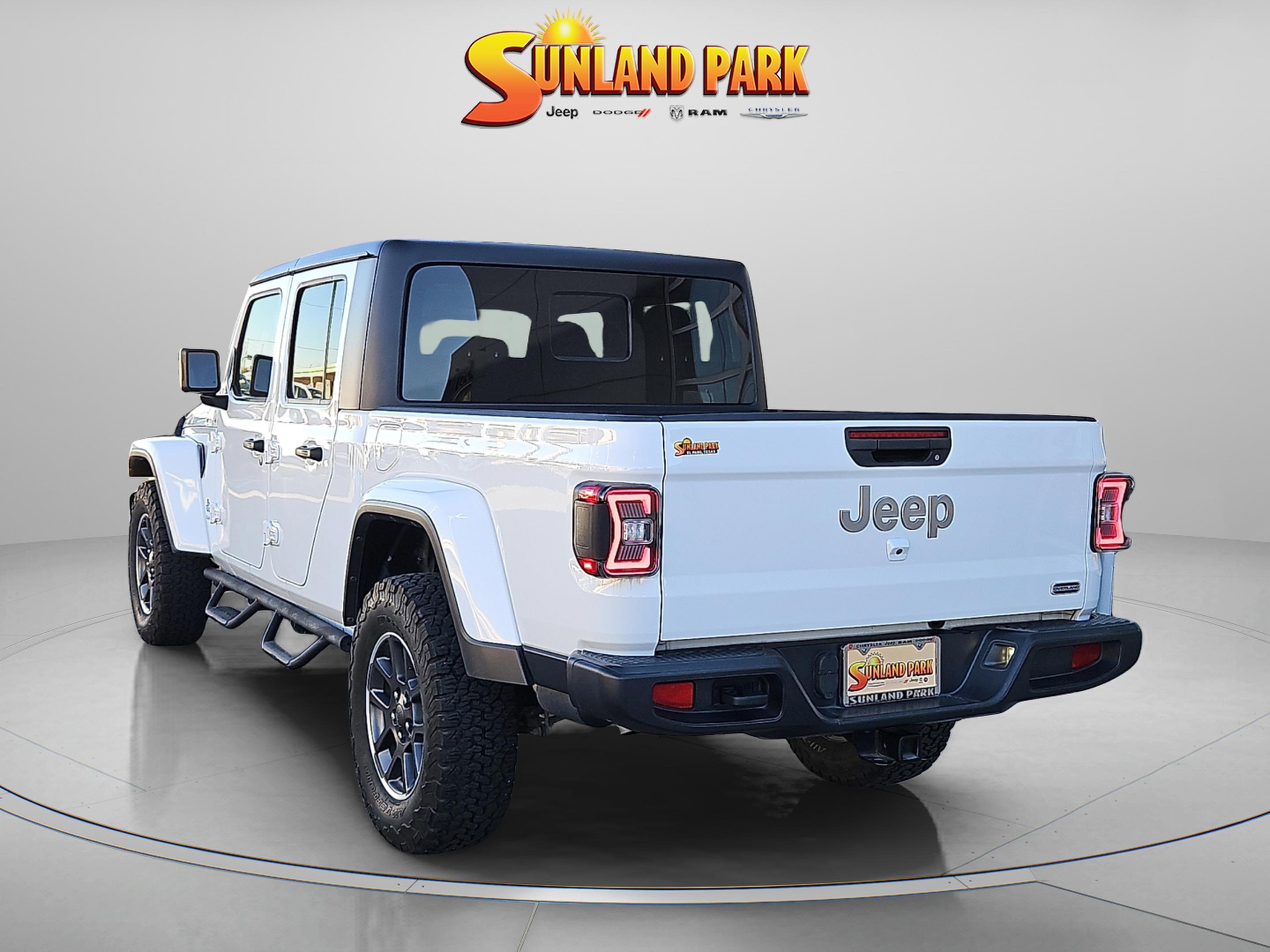 2020 Jeep Gladiator Overland photo 3