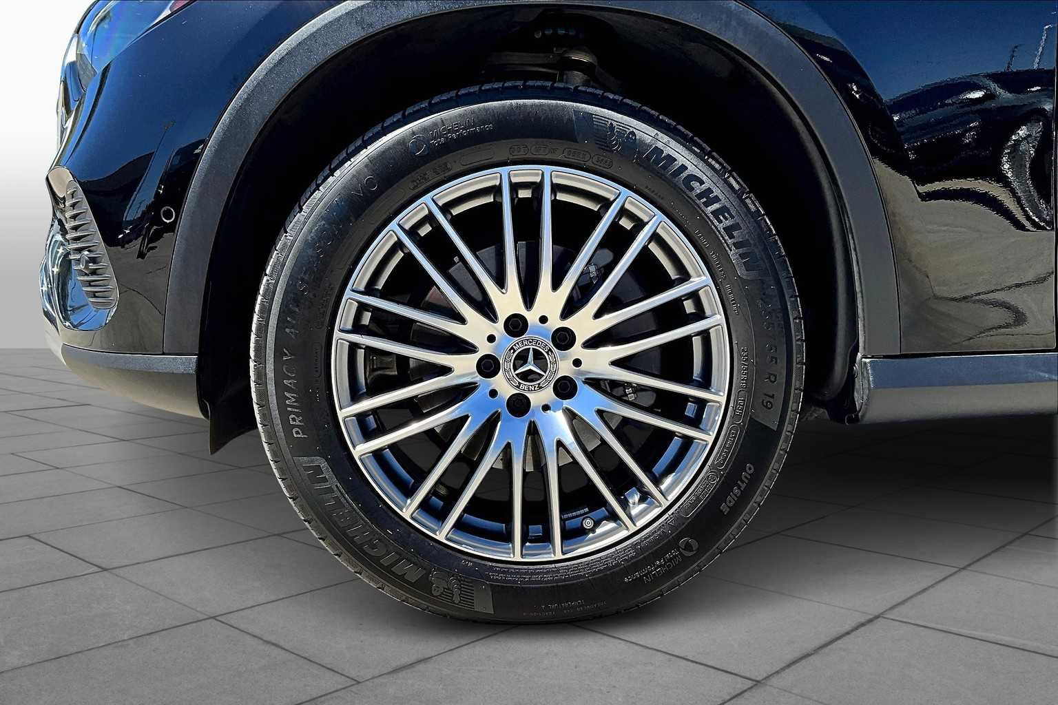2024 Mercedes Benz GLC 300 4MATIC photo 10