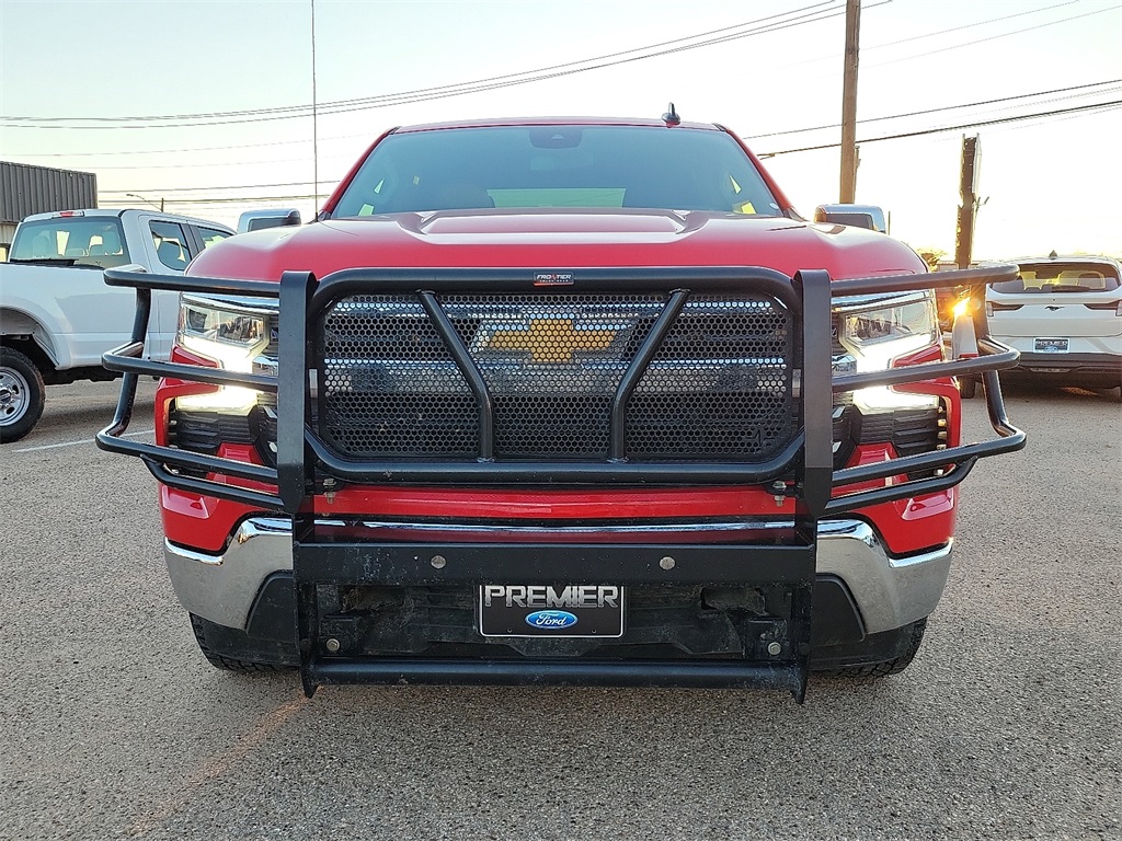 2023 Chevrolet Silverado 1500 LT photo 3