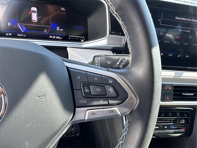 2025 Volkswagen Taos SE photo 14