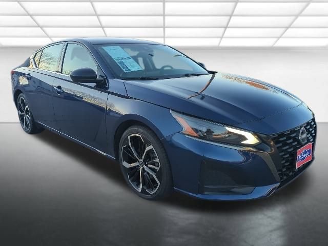 2024 Nissan Altima SR