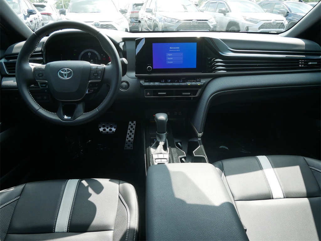 2025 Toyota Camry SE photo 12