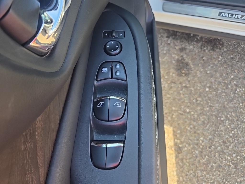 2020 Nissan Murano Platinum photo 11