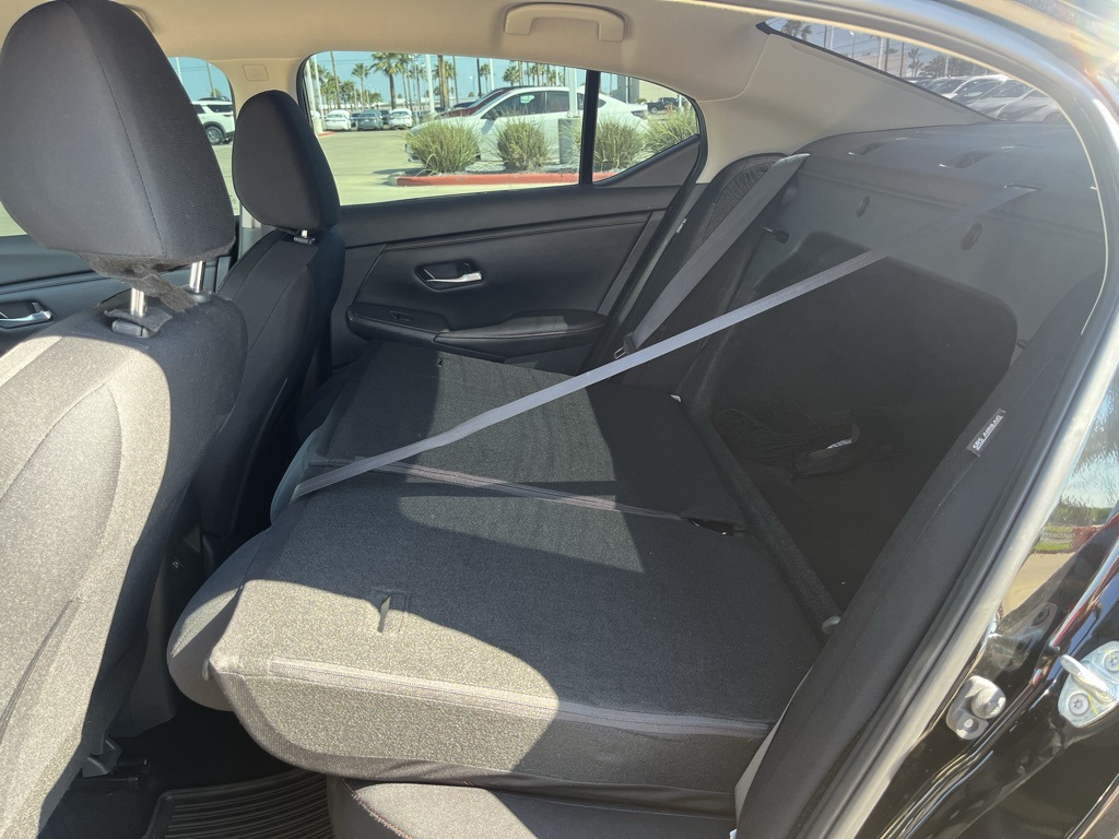 2023 Nissan Sentra SR photo 11