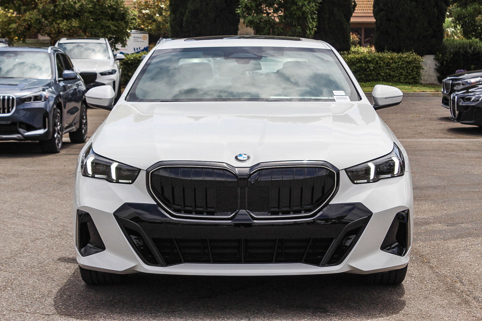 New 2026 Alpine White BMW 540i xDrive image 2