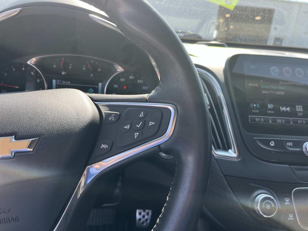 2016 Chevrolet Malibu 1LT photo 18