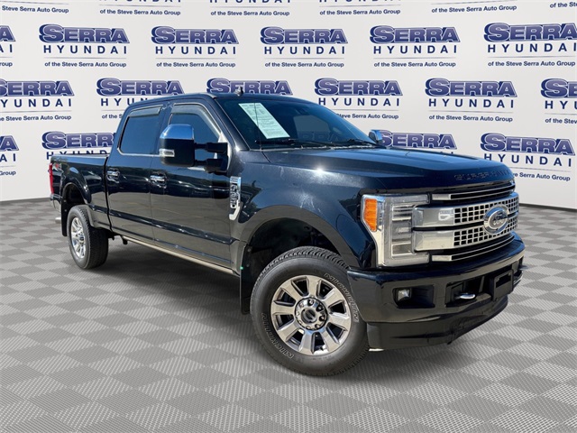 2019 Ford F-350 Super Duty Platinum's photo