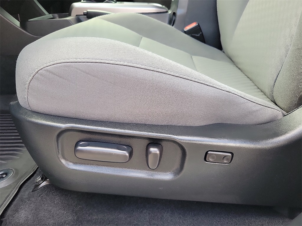 2023 Toyota Tacoma SR5 photo 12