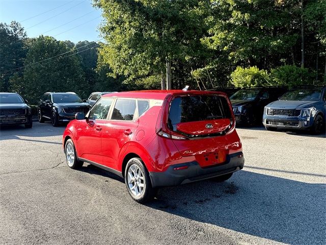 2020 Kia Soul S photo 2