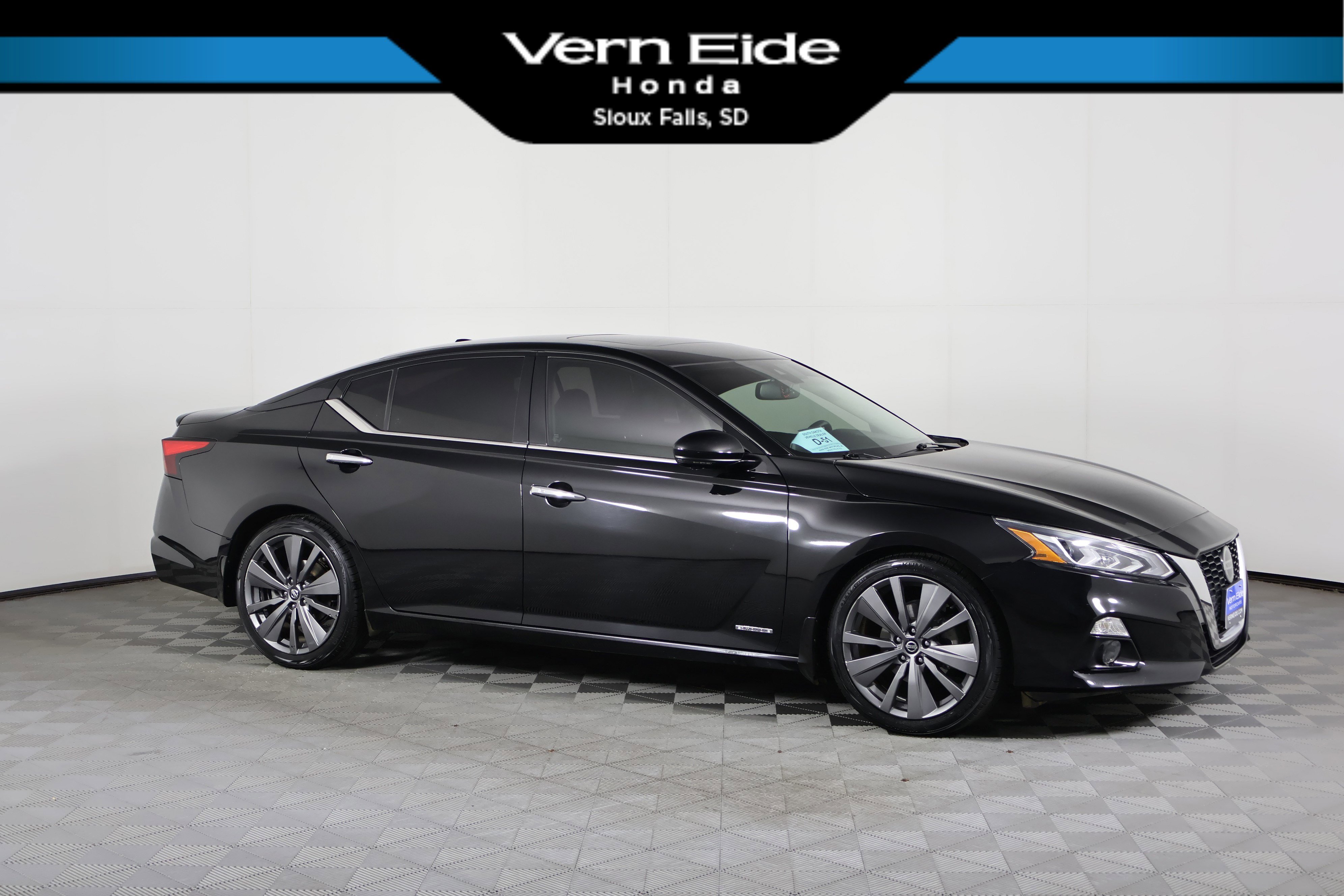 2019 Nissan Altima Edition One's photo