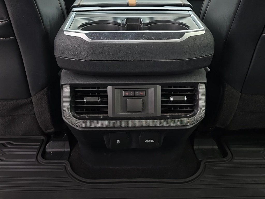 2022 Ford F-150 Platinum photo 21