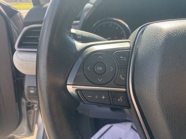 2020 Toyota Camry XLE photo 23