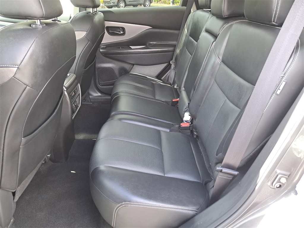 2020 Nissan Murano SL photo 11