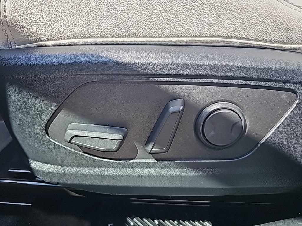 2025 Hyundai Tucson Limited photo 15
