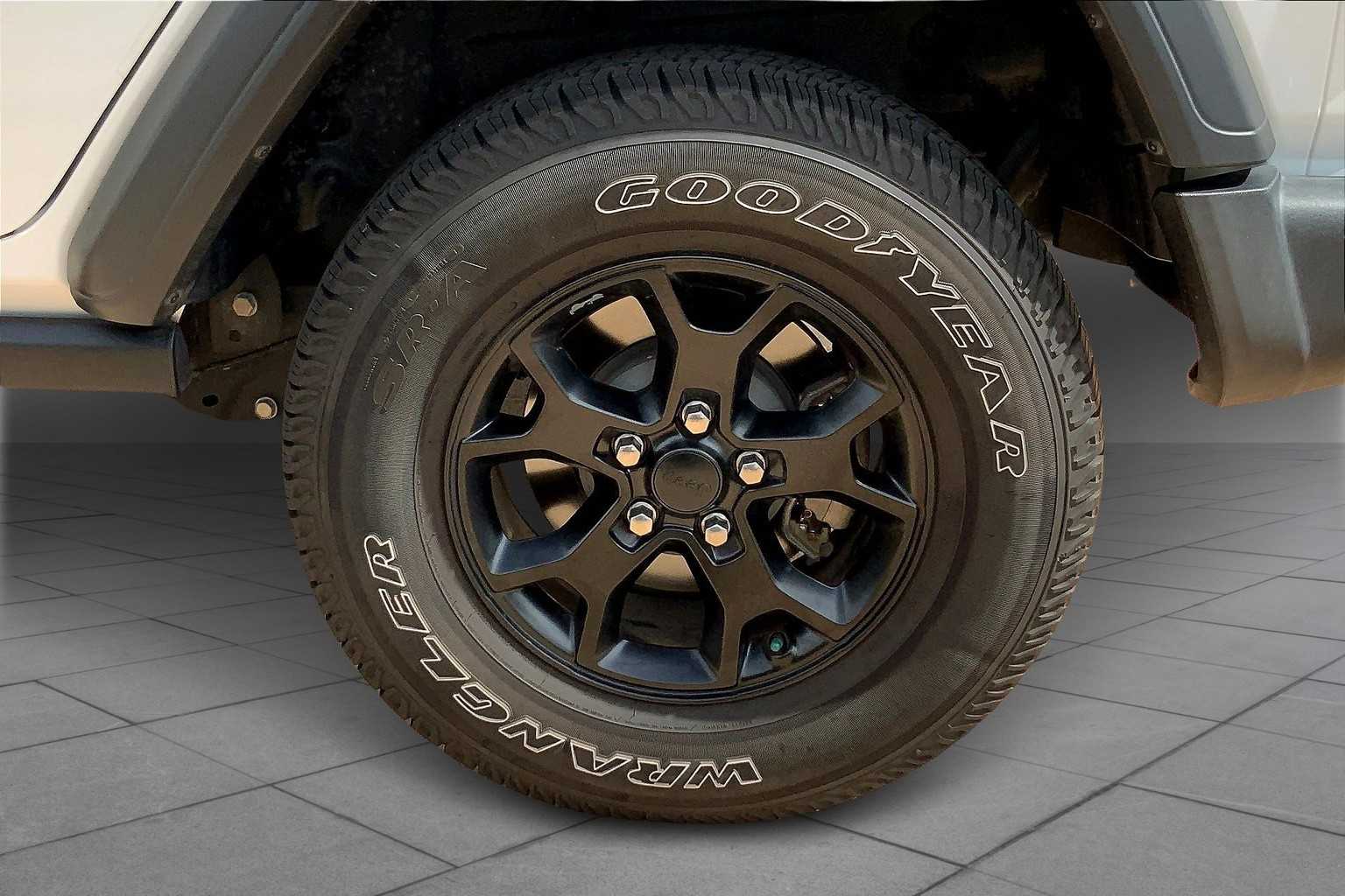 2020 Jeep Wrangler Unlimited Willys photo 3