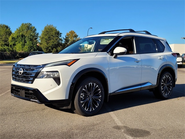 2026 Nissan Rogue Platinum photo 4