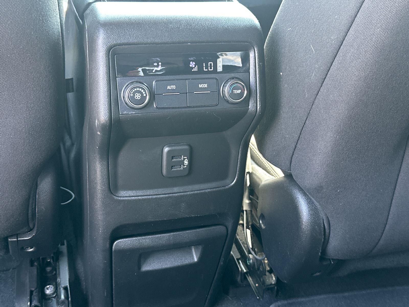 2019 Gmc Acadia SLE photo 24