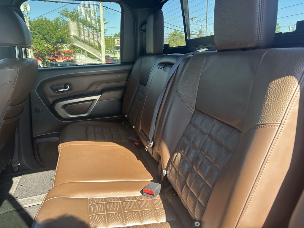 2020 Nissan Titan Platinum Reserve photo 24