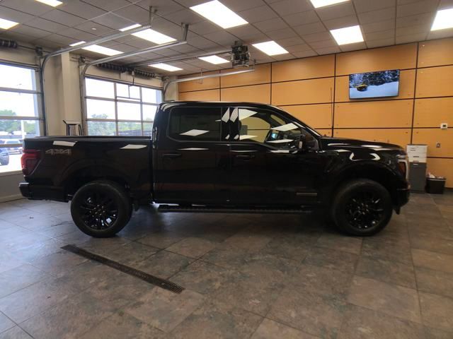 2025 Ford F-150 Lariat photo 8