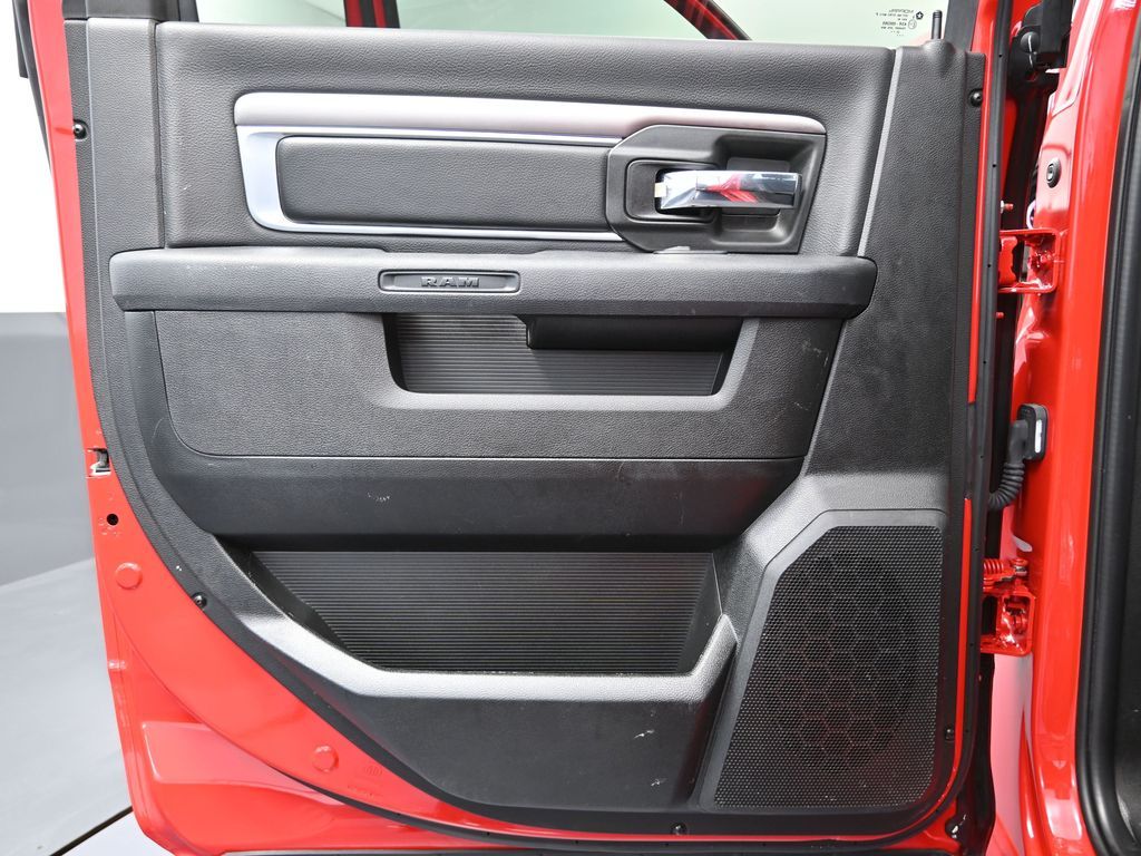 2024 Ram 1500 Classic Warlock photo 23