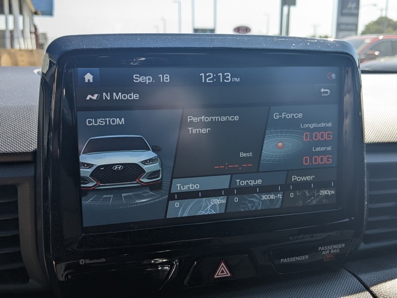 2020 Hyundai Veloster N photo 12