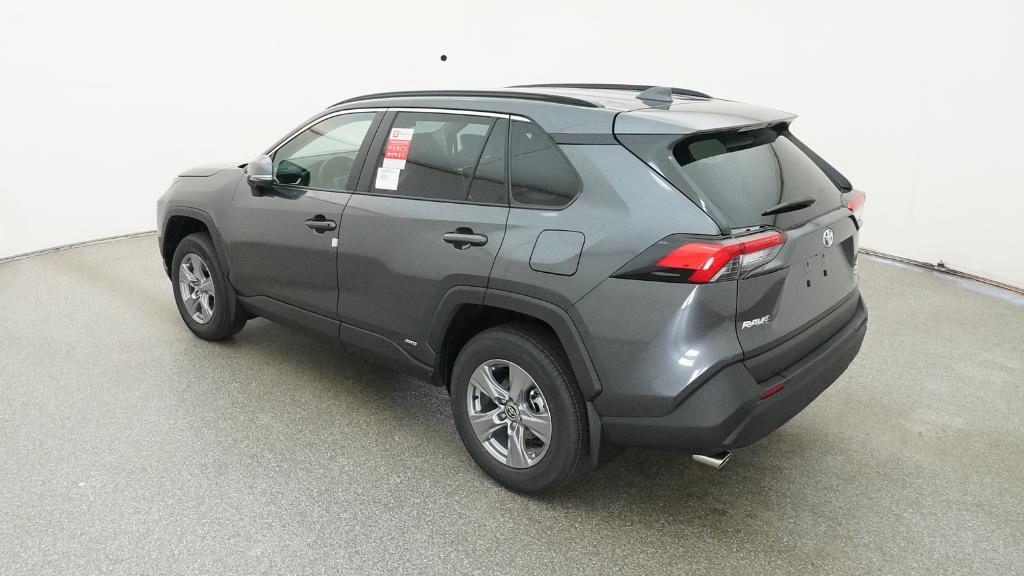 2025 Toyota RAV4 Hybrid XLE photo 13