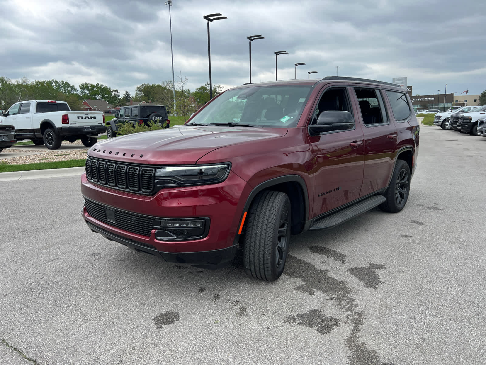 2025 Jeep Wagoneer Series II Carbide photo 3