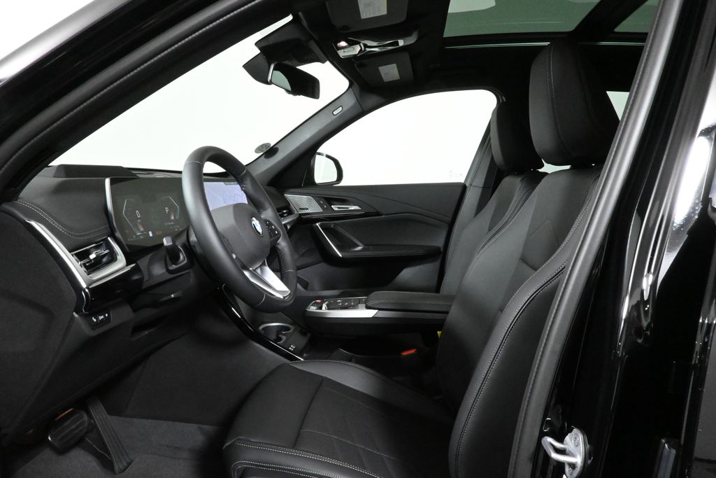 2025 Bmw X1 XDrive28i photo 3