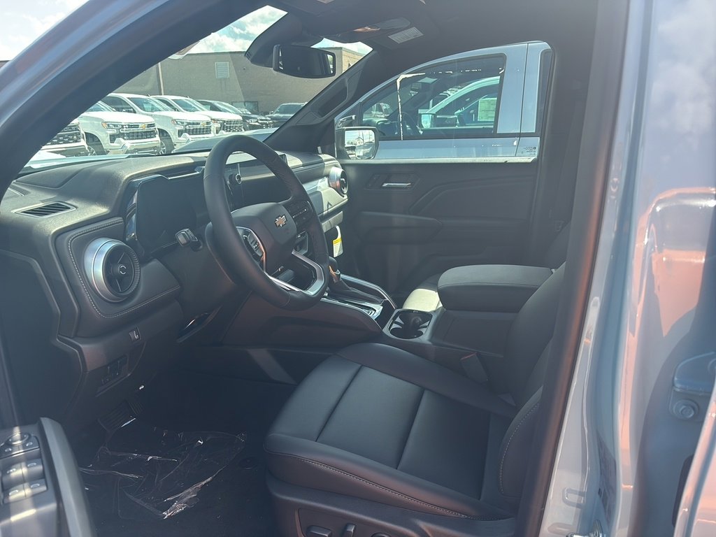 2026 Chevrolet Colorado LT photo 2