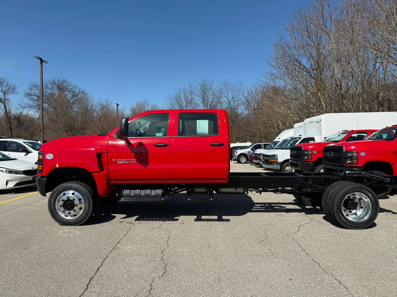 2024 Chevrolet Silverado 5500HD Work Truck photo 3
