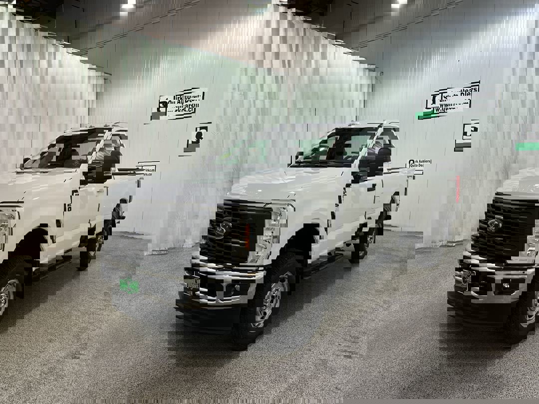 2025 Ford F-250 XL photo 4