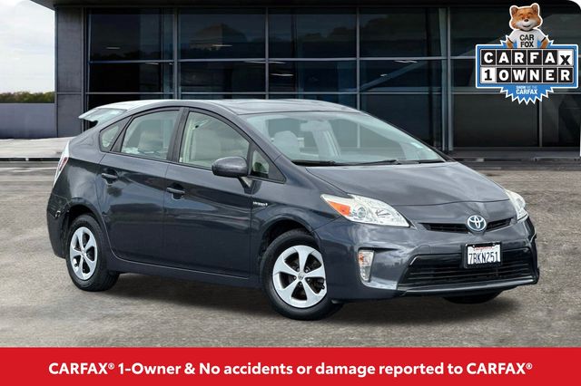 2013 Toyota Prius Two photo 2