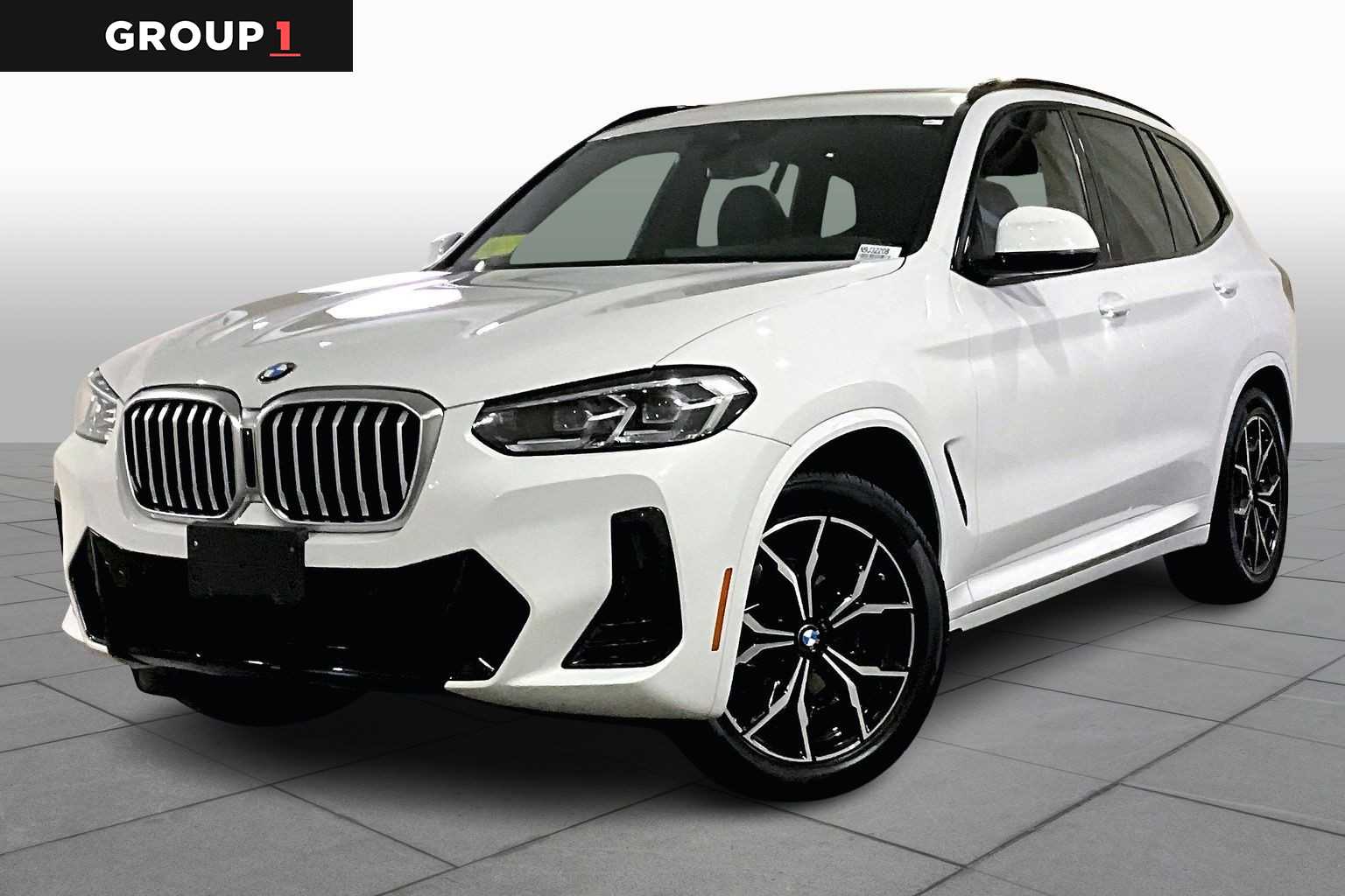 2022 BMW X3 30i's photo