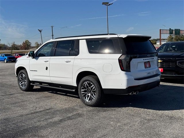 2026 Chevrolet Suburban Z71 photo 3