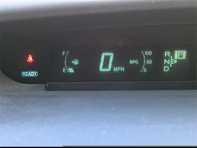 2015 Toyota Prius Four photo 25