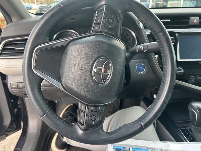 2020 Toyota Camry Hybrid SE photo 4