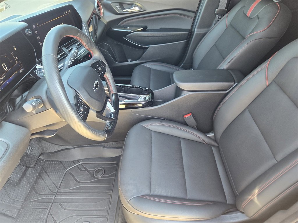 2025 Chevrolet Trax photo 4