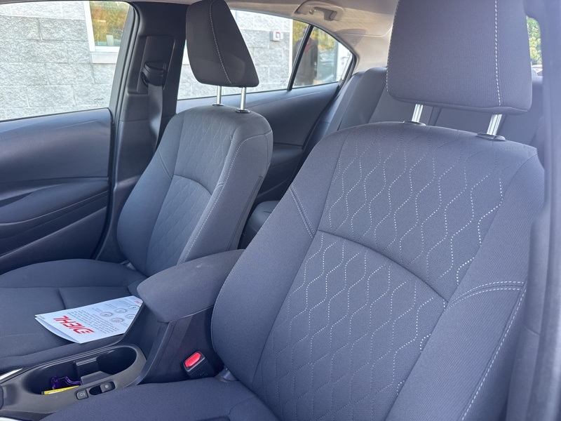 2025 Toyota Corolla LE photo 17
