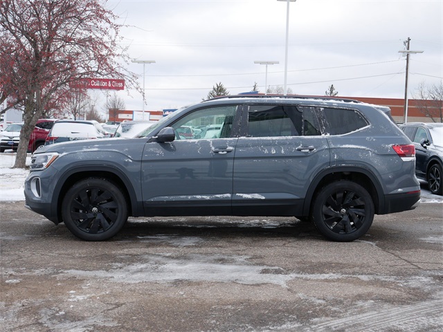 2025 Volkswagen Atlas SE Technology photo 3