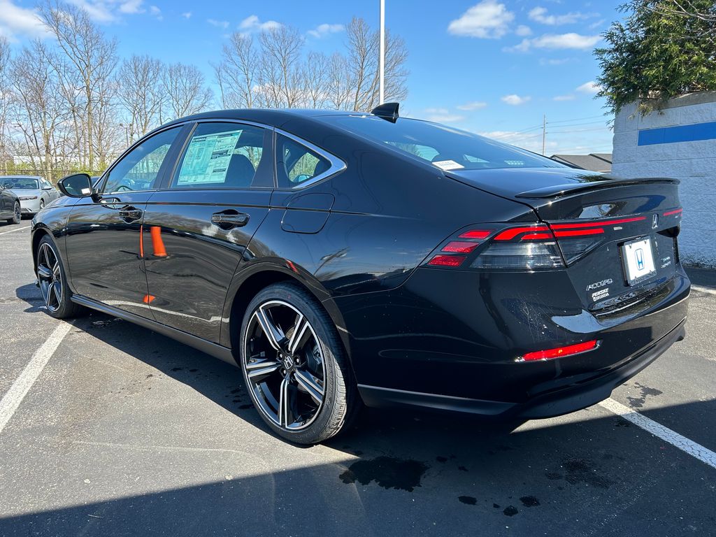2025 Honda Accord Sport photo 2