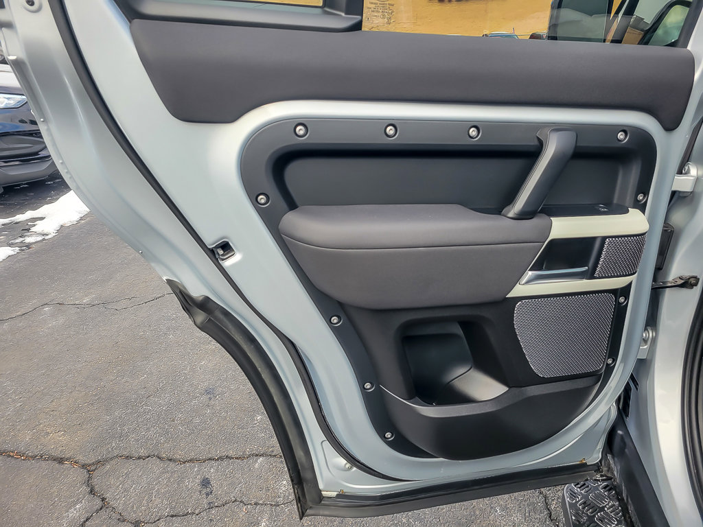 2021 LAND ROVER DEFENDER - Image 19